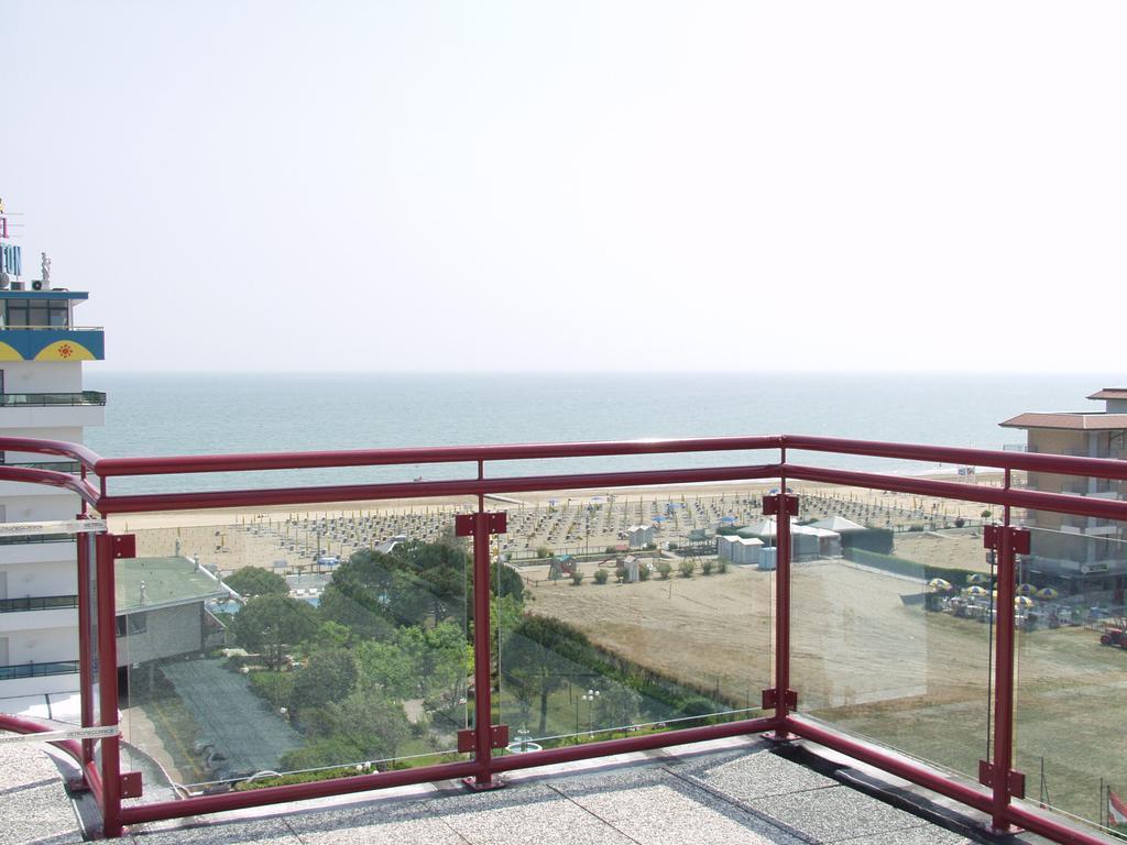 Hotel Coppe Jesolo Exterior foto